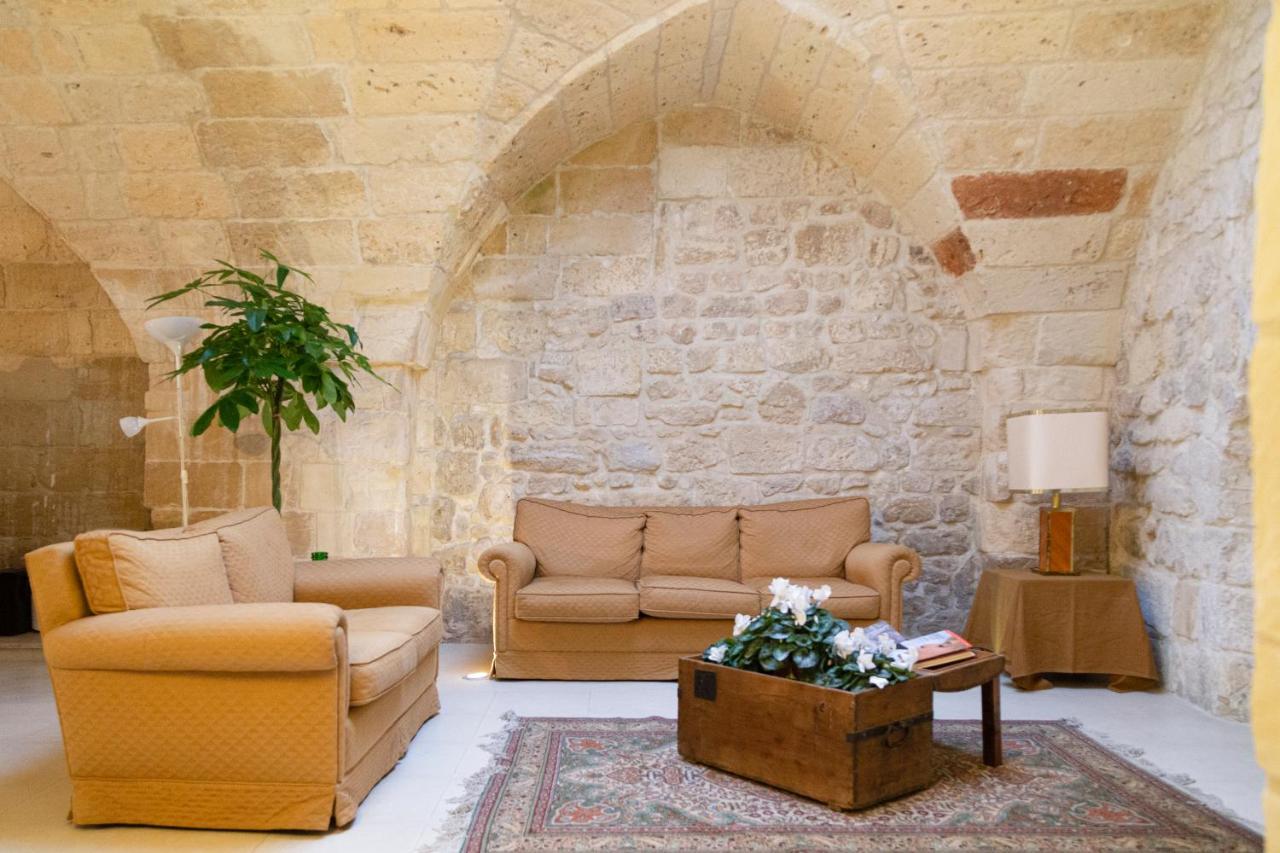 Bed and Breakfast Casa Mamma Elvira Lecce Exterior foto